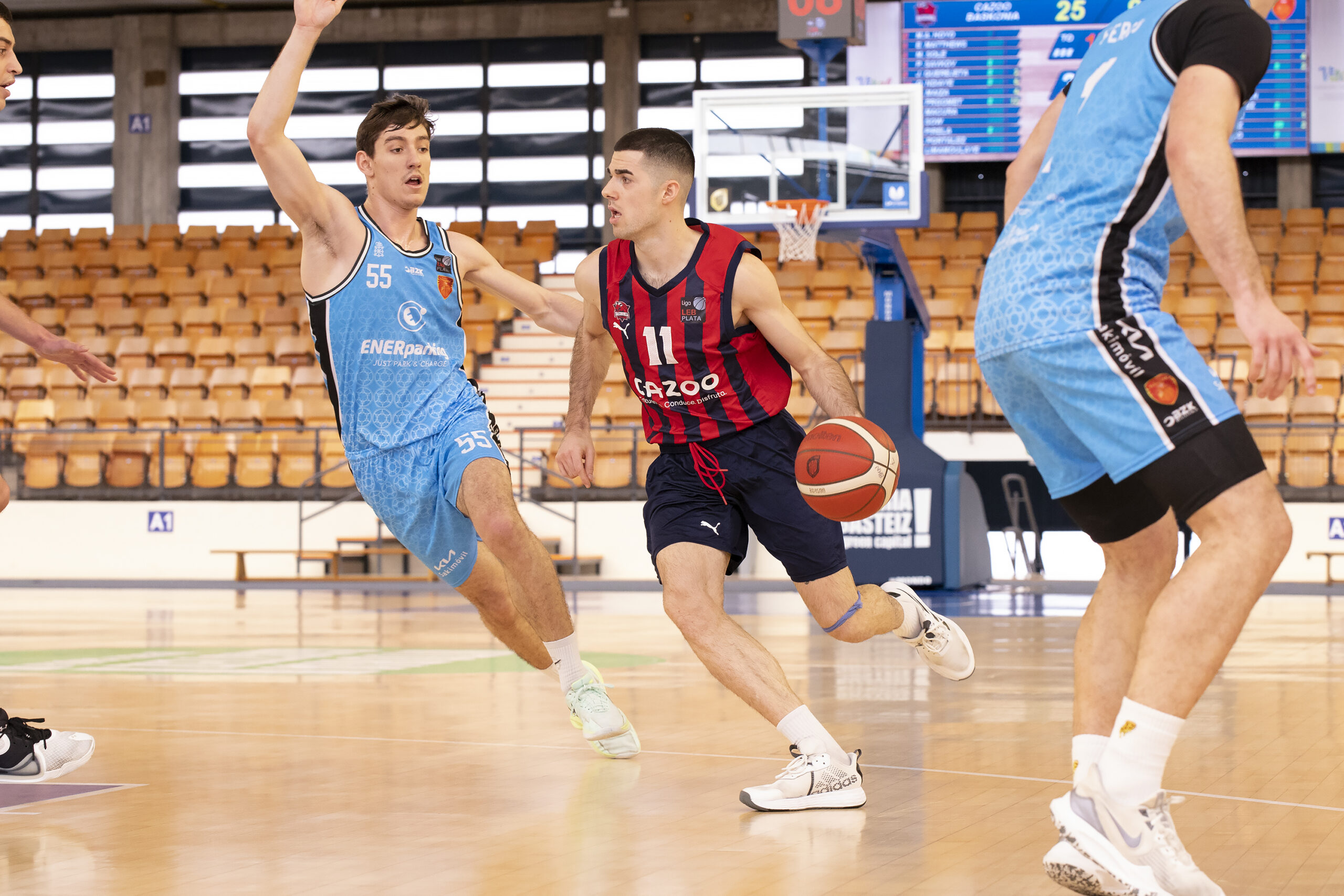 Cazoo Baskonia sorprende a Basket Navarra Saski